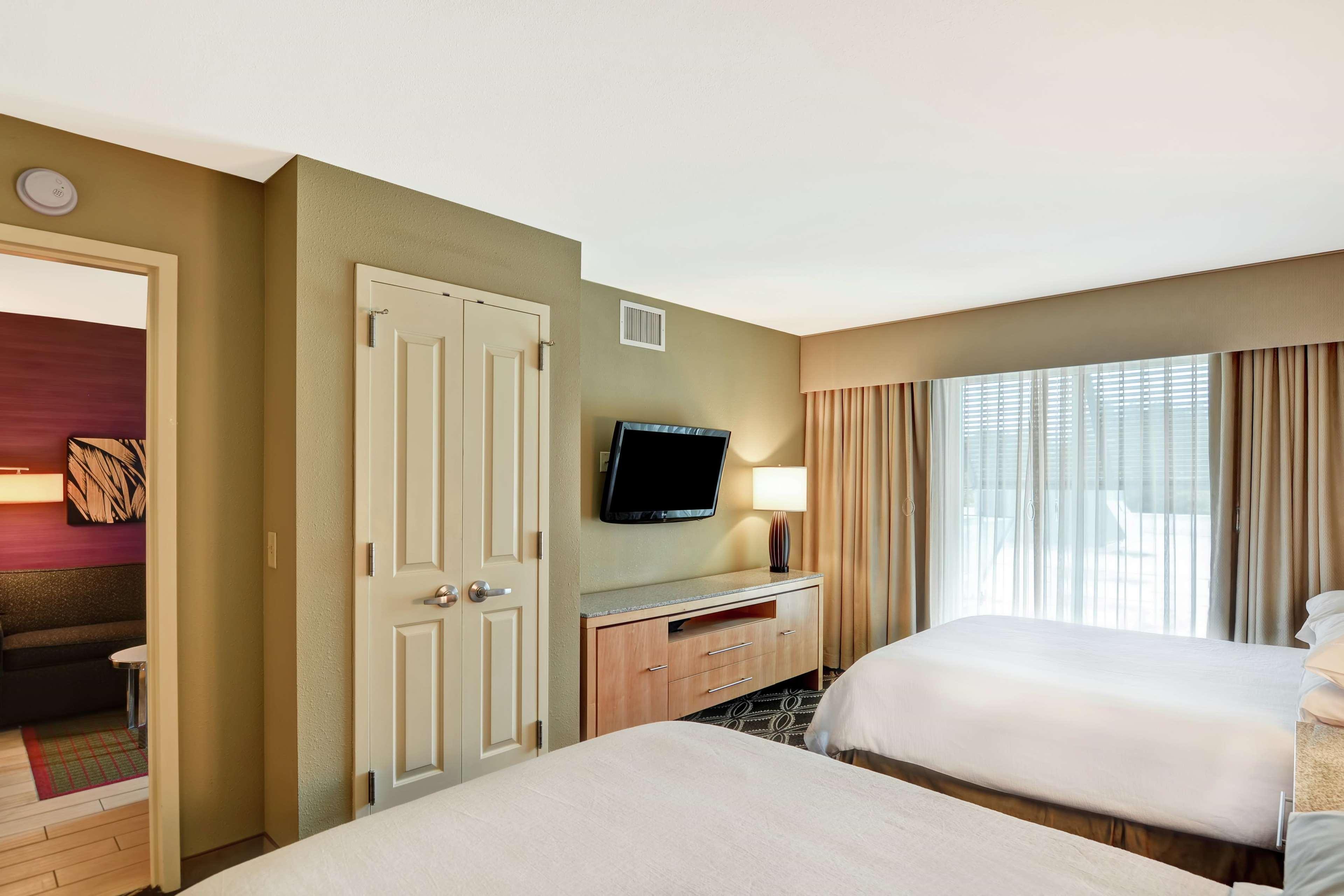 Embassy Suites By Hilton Raleigh Durham Airport Brier Creek Dış mekan fotoğraf